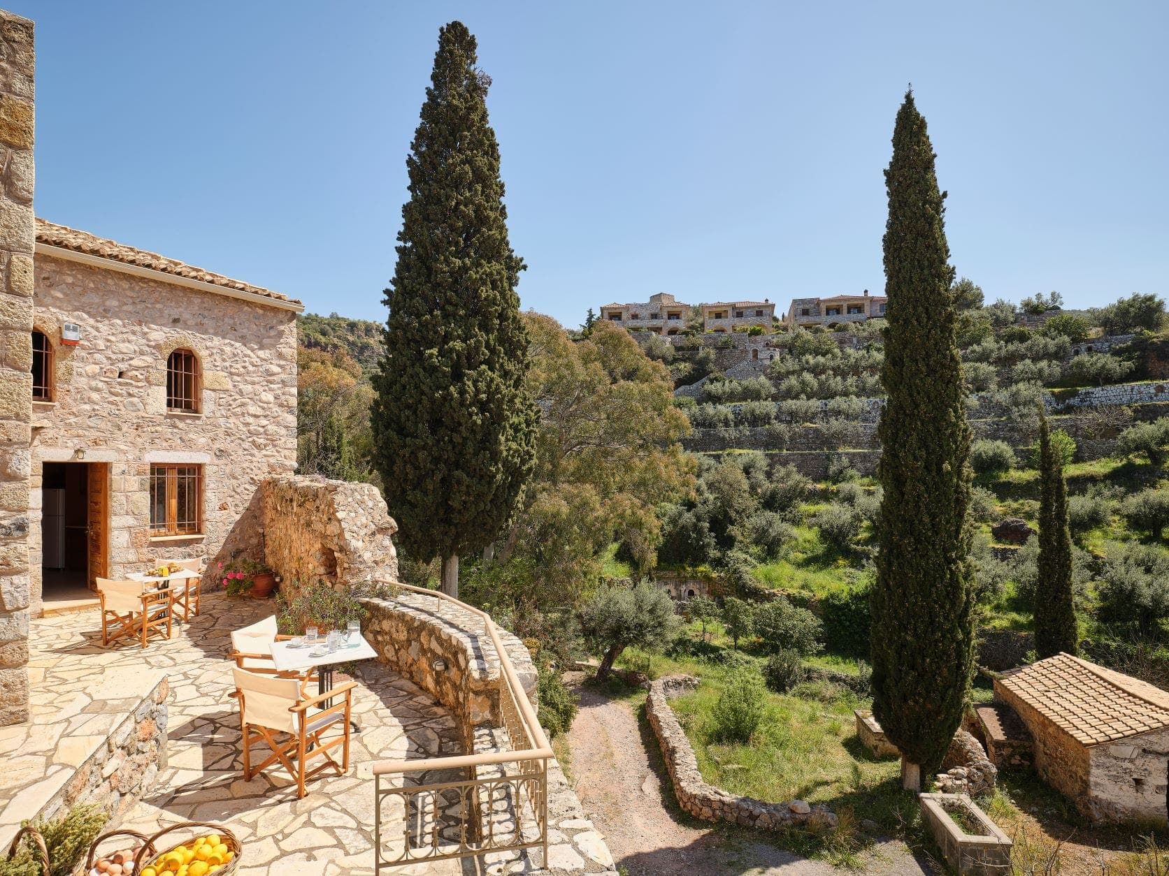 properties-PETREAS-0.jpg