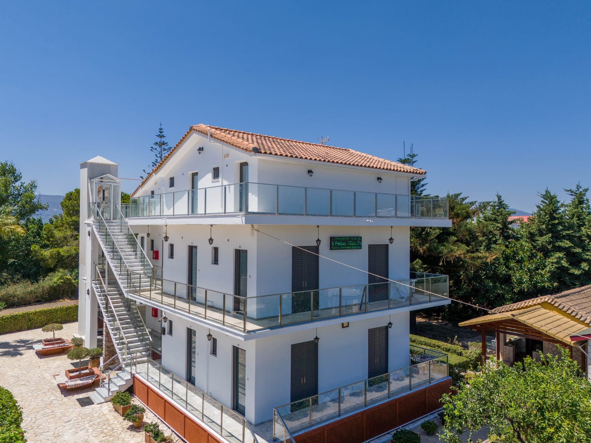 properties-PETTAS-0.jpg
