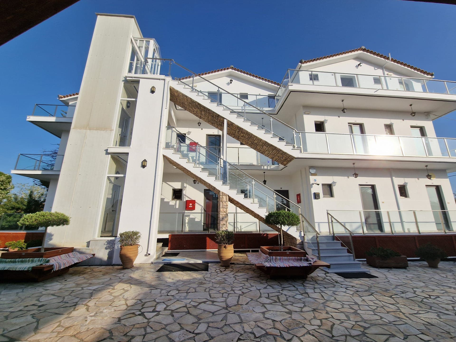 properties-PETTAS-1.jpg