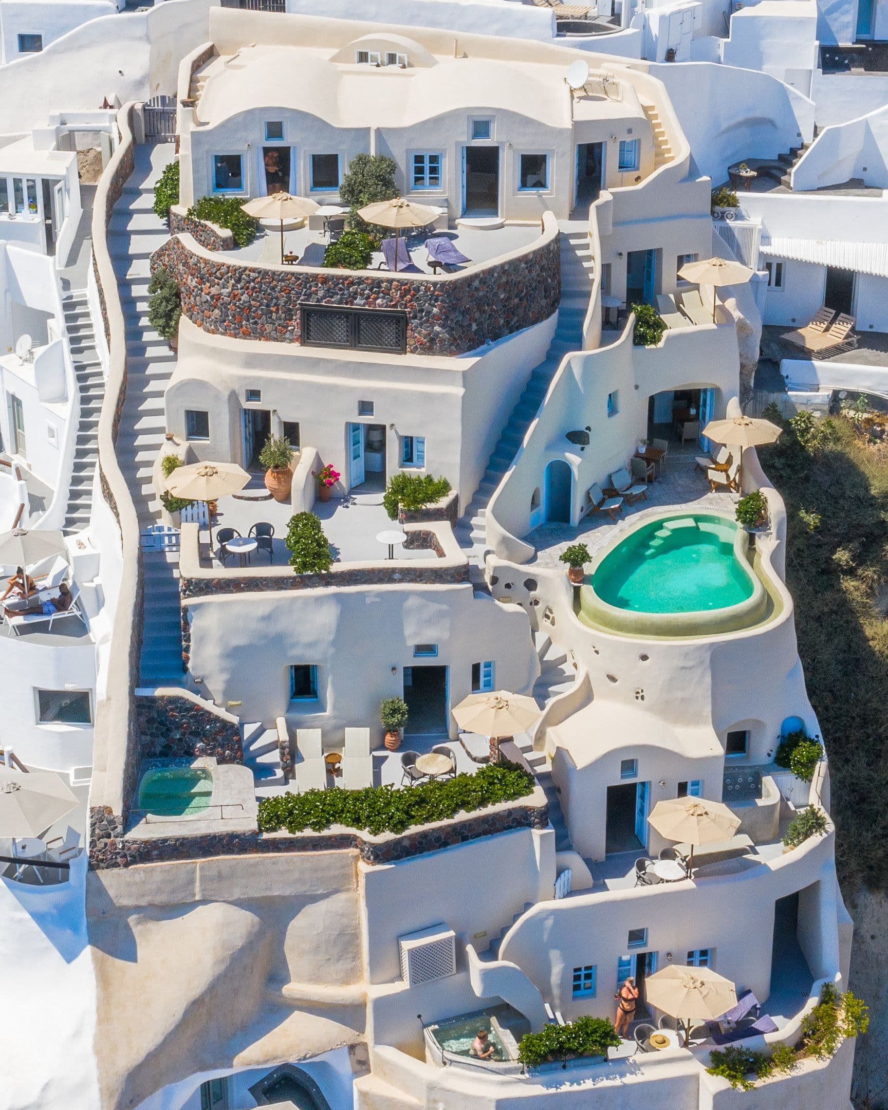 properties-PEZOULES-1.jpg