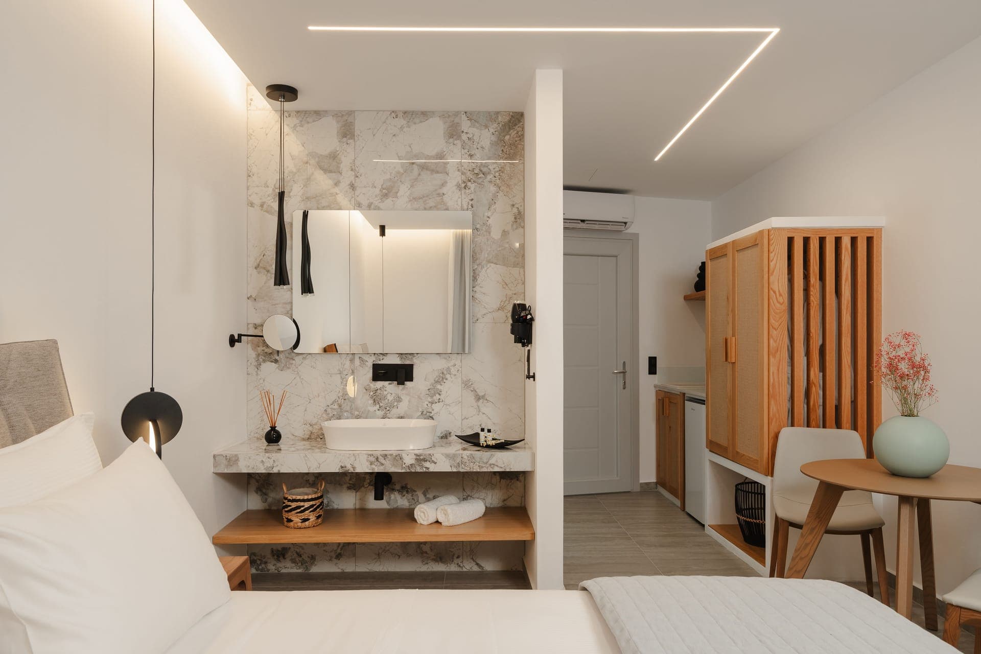 properties-PHAISTOS-1.jpg
