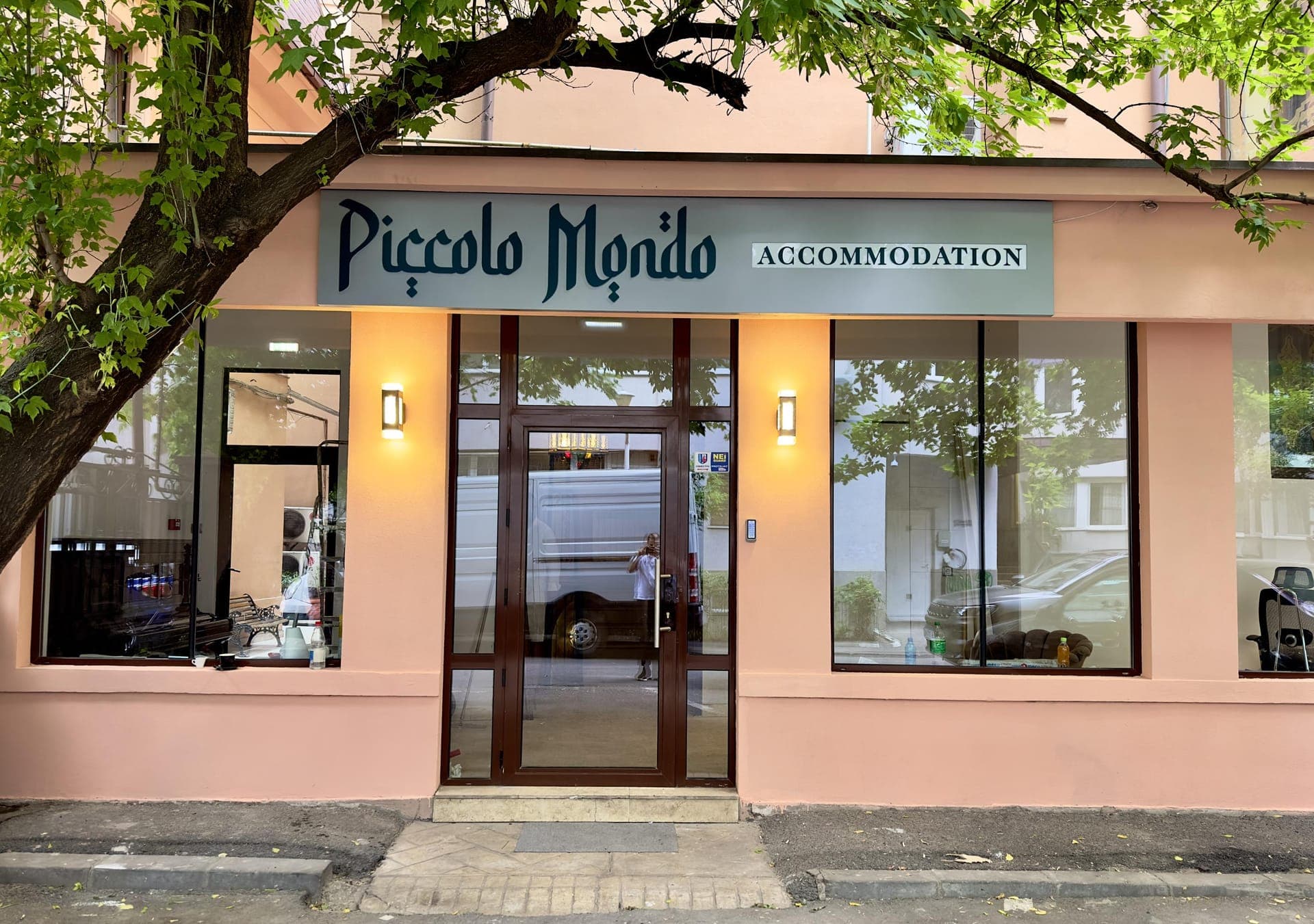 properties-PICCOLOMON-0.jpg
