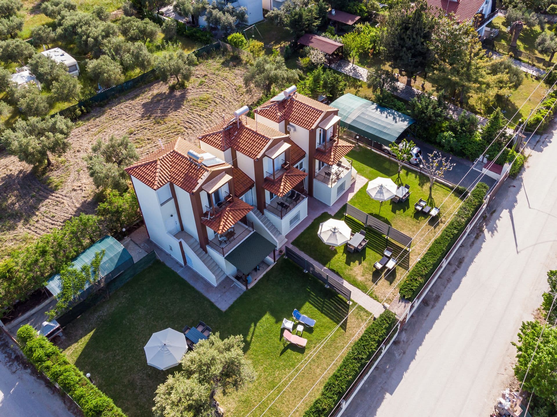 properties-PIGADAKI-1.jpg
