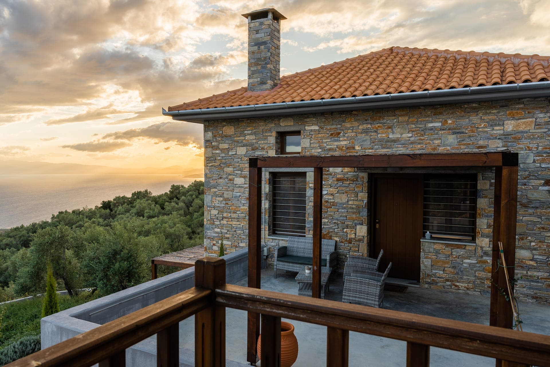 properties-PINAKATES-1.jpg