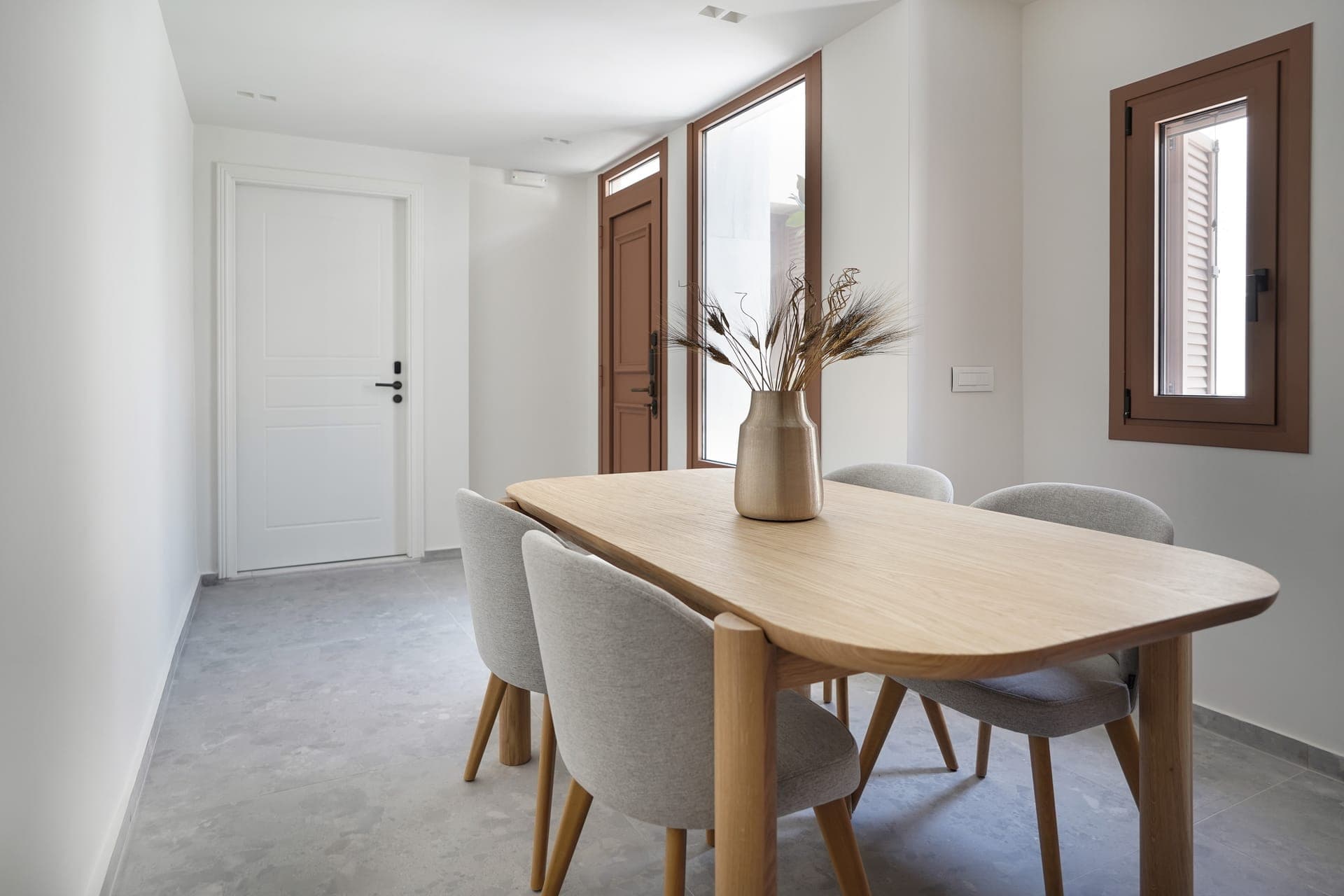 properties-PLAKAHOUSE-3.jpg