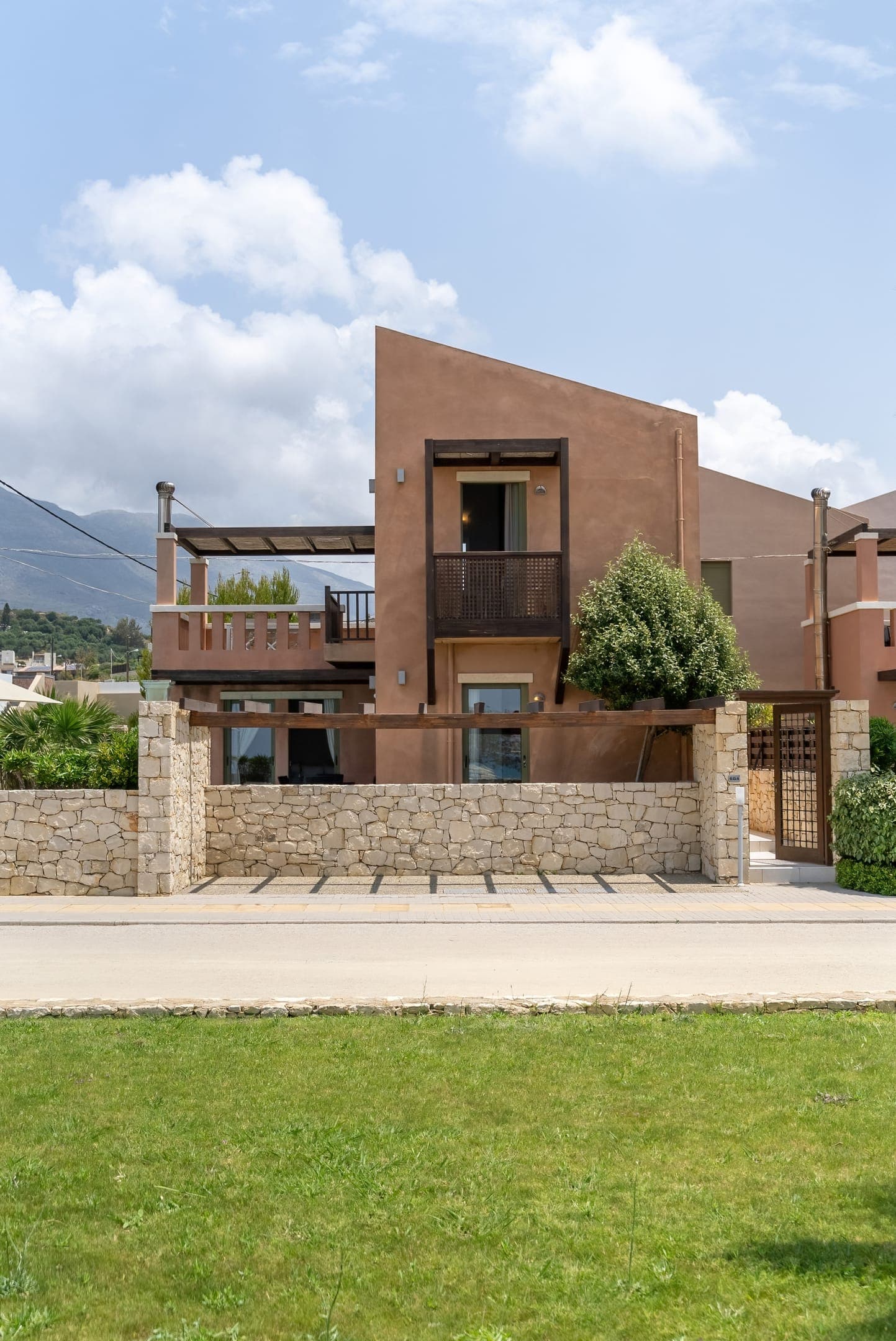 properties-PLAKIASRES-1.jpg