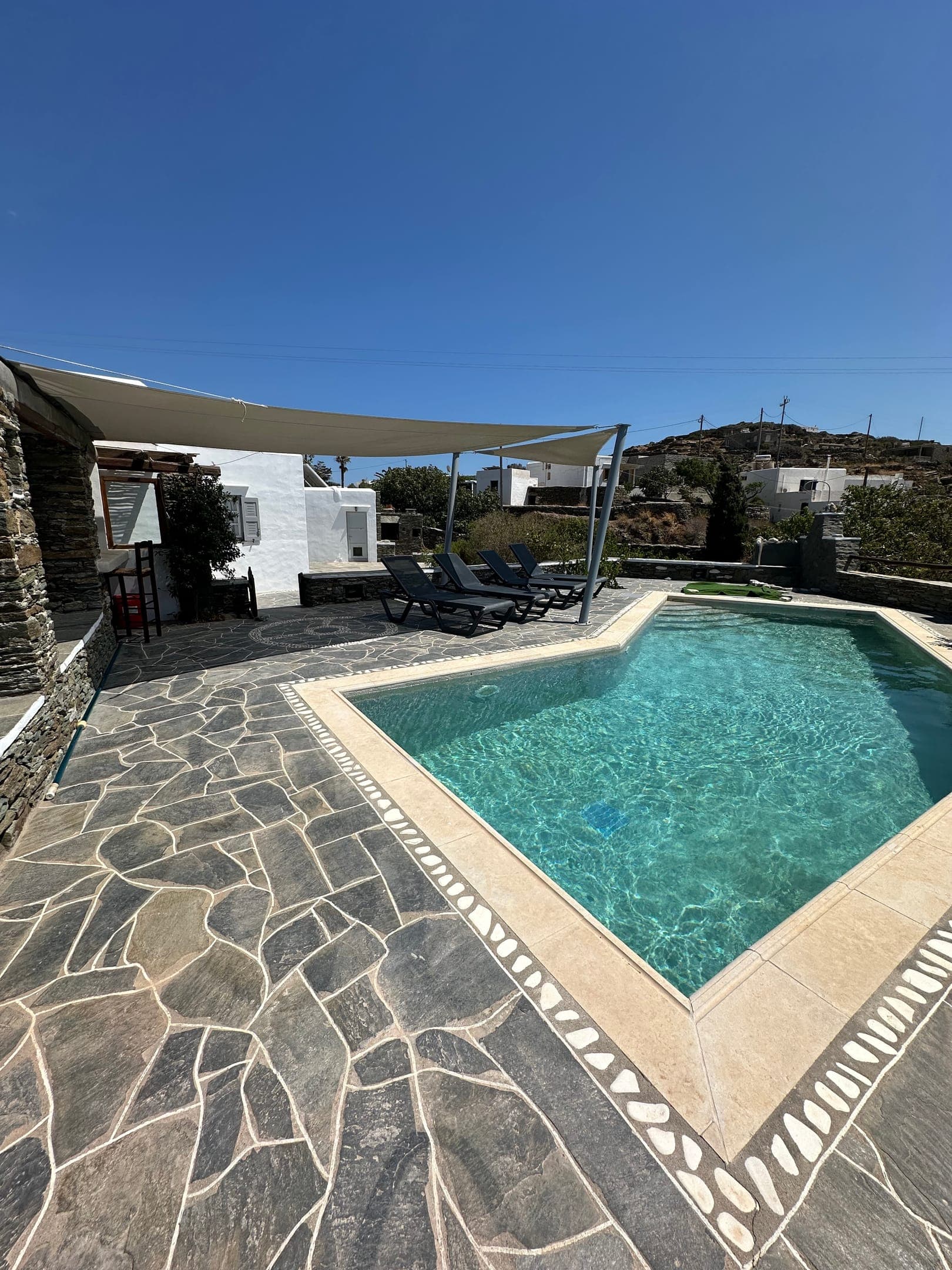 properties-PLAKOTO-0.jpg