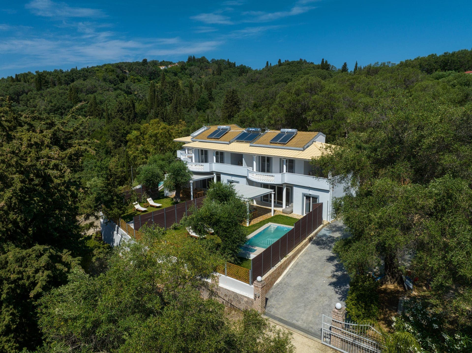 properties-PLAYIA-0.jpg
