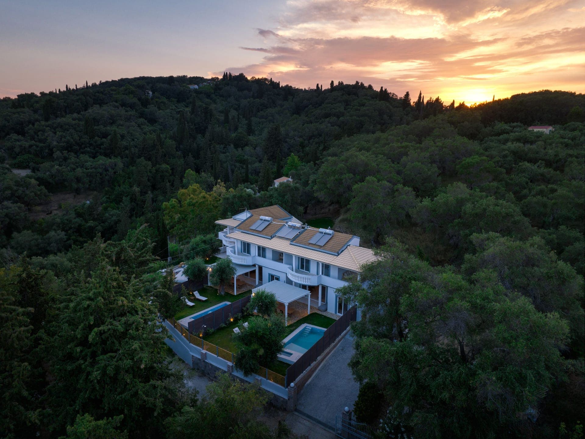 properties-PLAYIA-1.jpg
