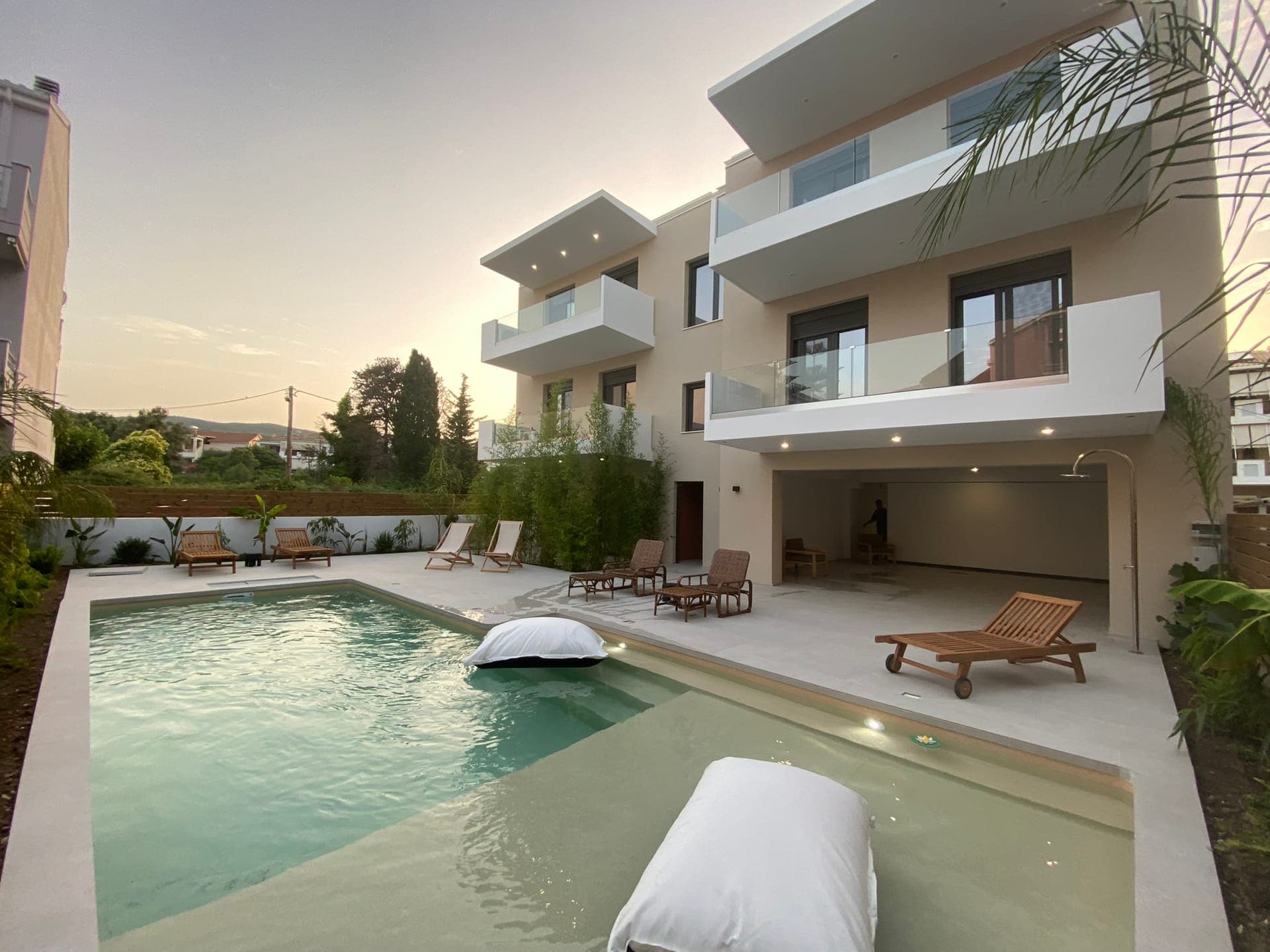 properties-PNOEFEEL-3.jpg
