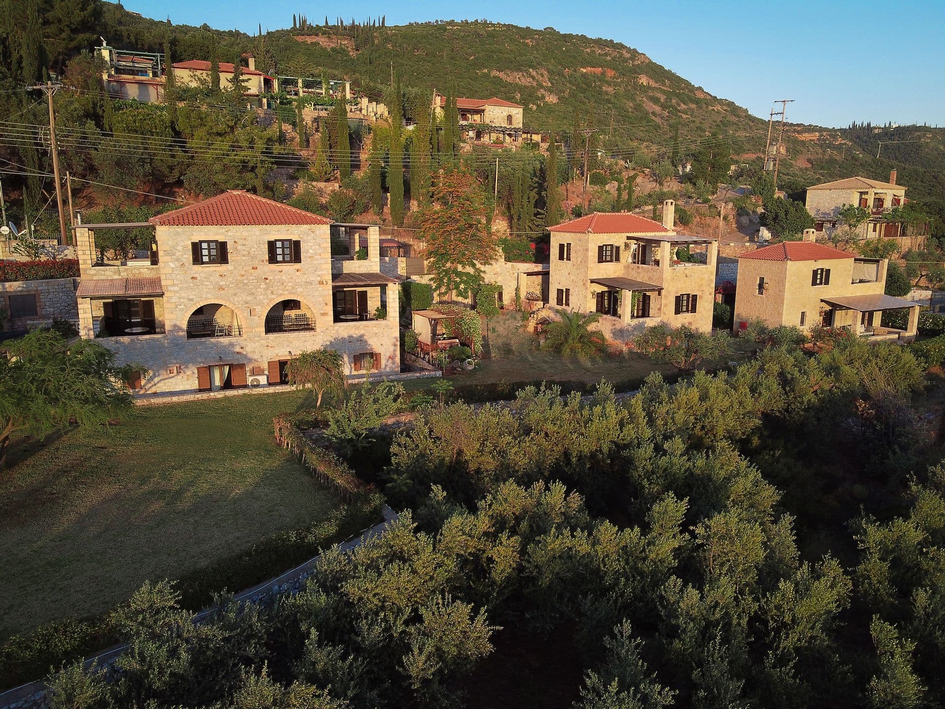 properties-POLISMATA-1.jpg
