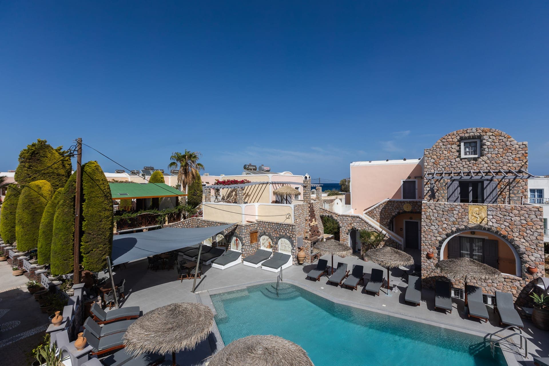 properties-POLYDSANTO-0.jpg