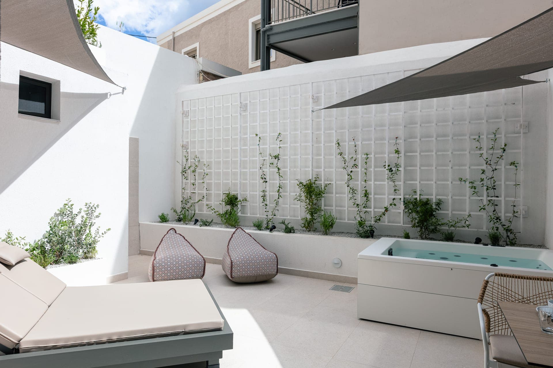 properties-PORTASUITE-2.jpg