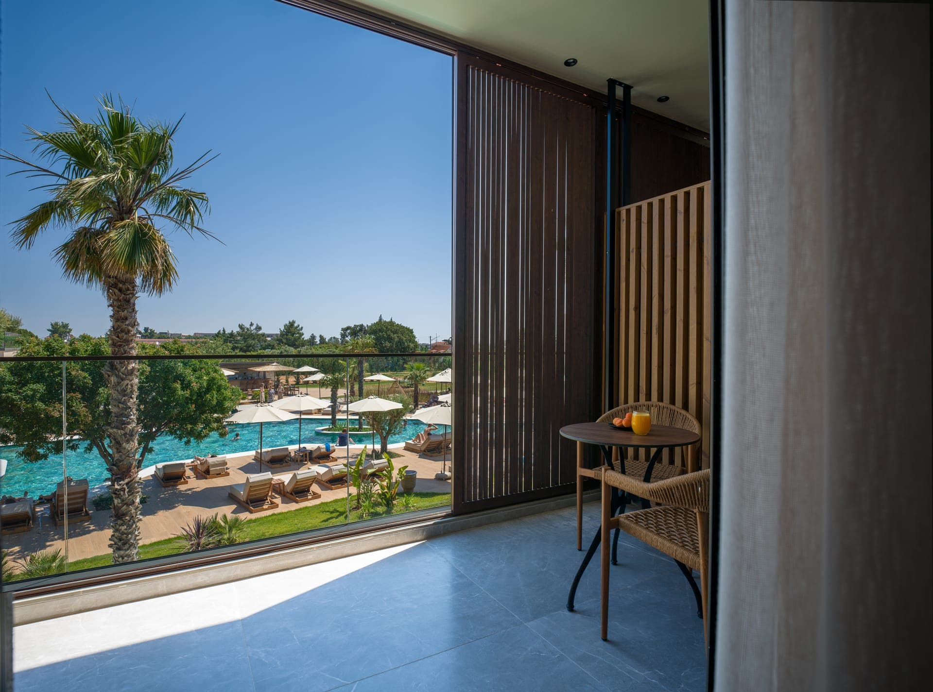 properties-PORTHEROS-0.jpg