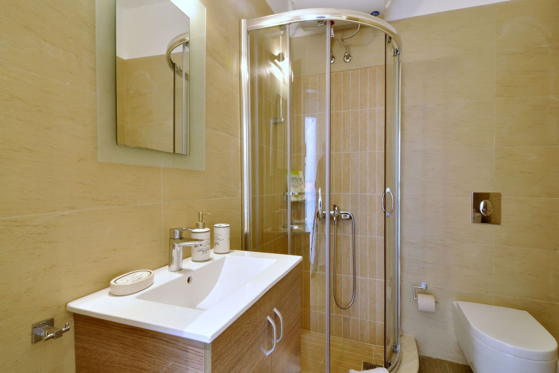 properties-POWERHOLID-4.jpg