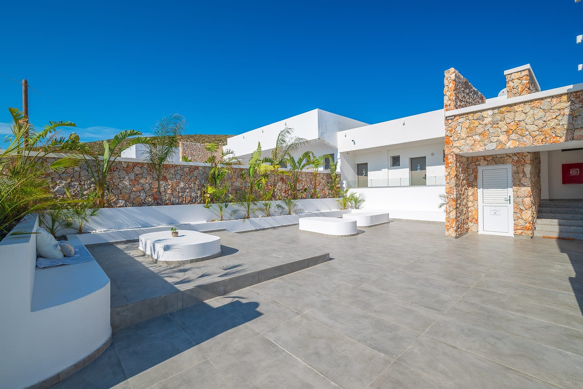 properties-PRASOLIGHT-1.jpg