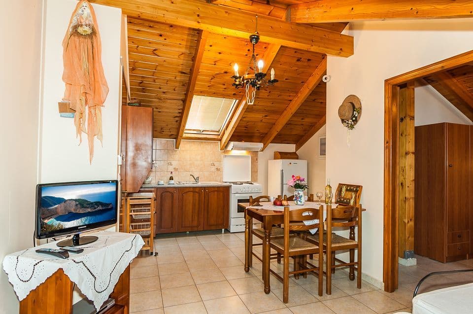 properties-PSAROU-4.jpg