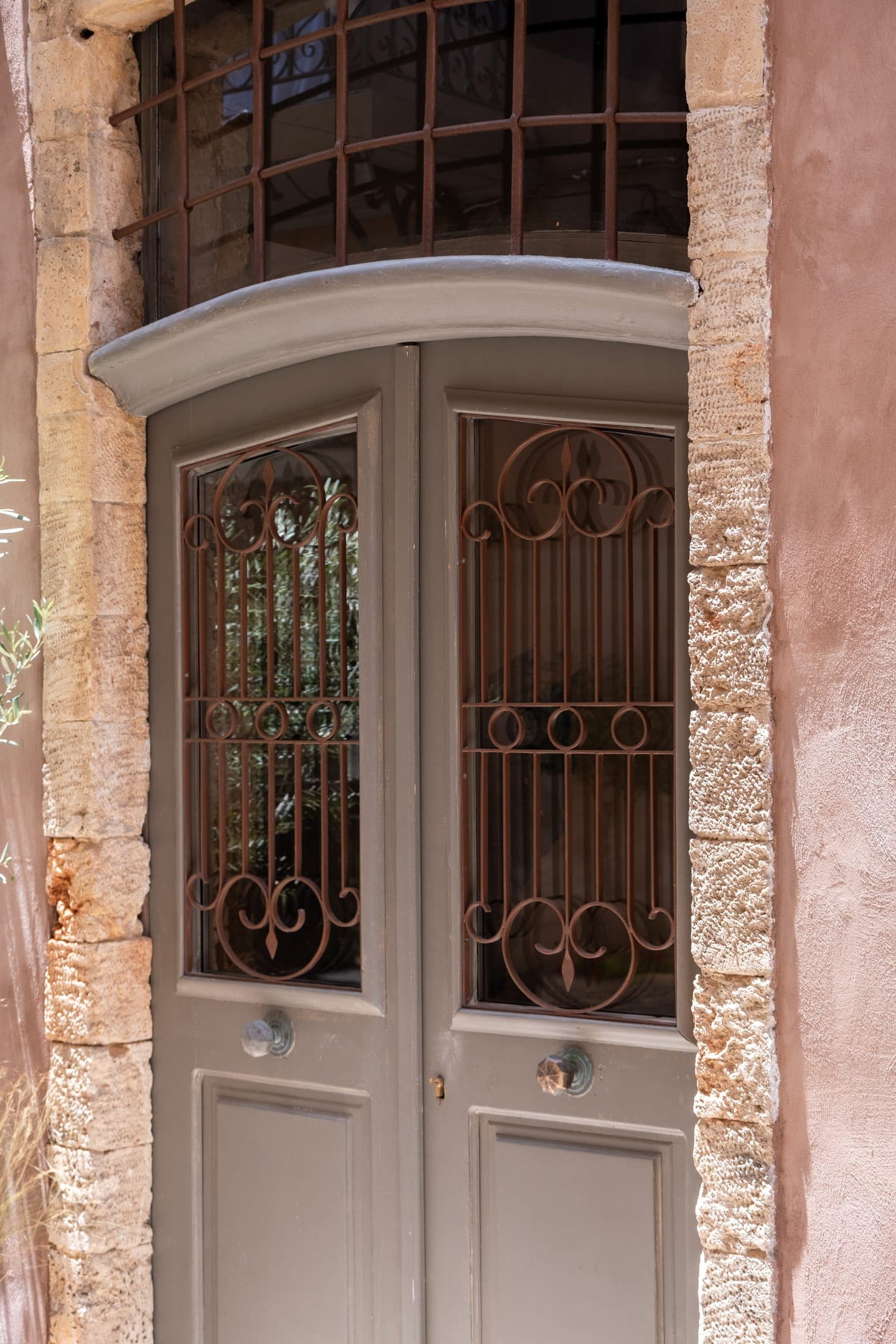 properties-QUALIASHOW-2.jpg