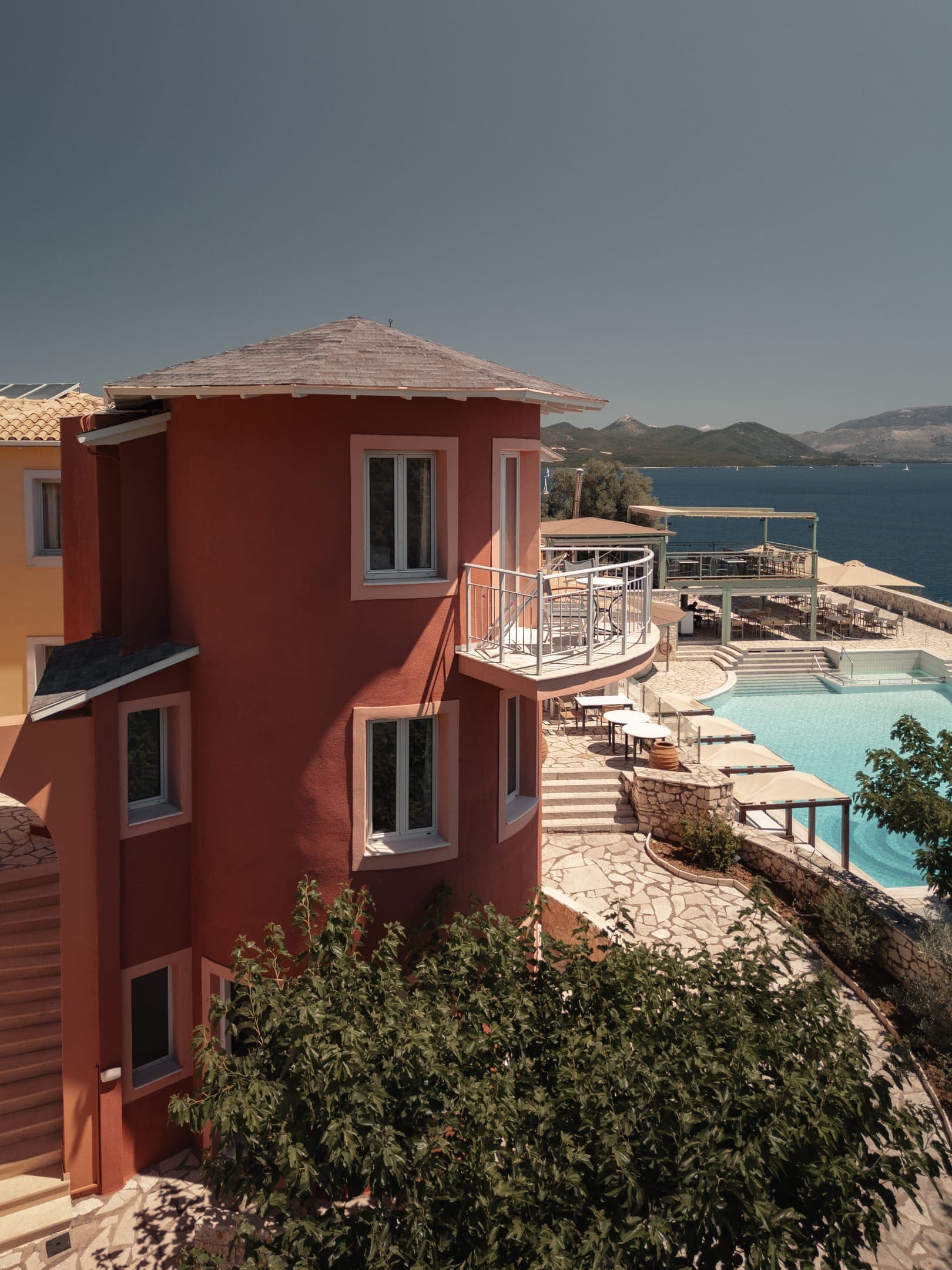 properties-REDTOWER-0.jpg