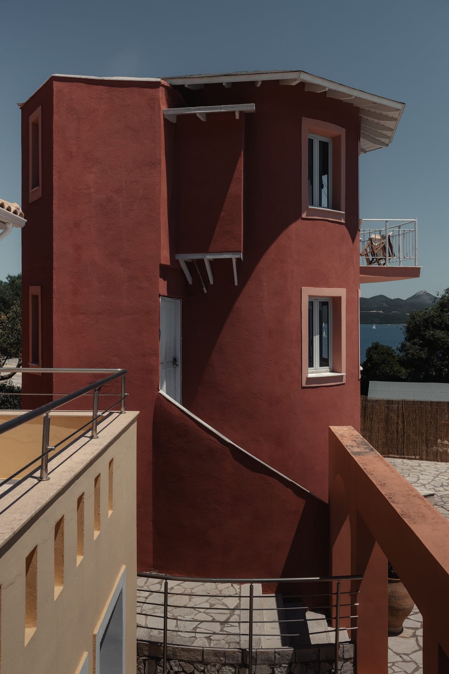 properties-REDTOWER-3.jpg