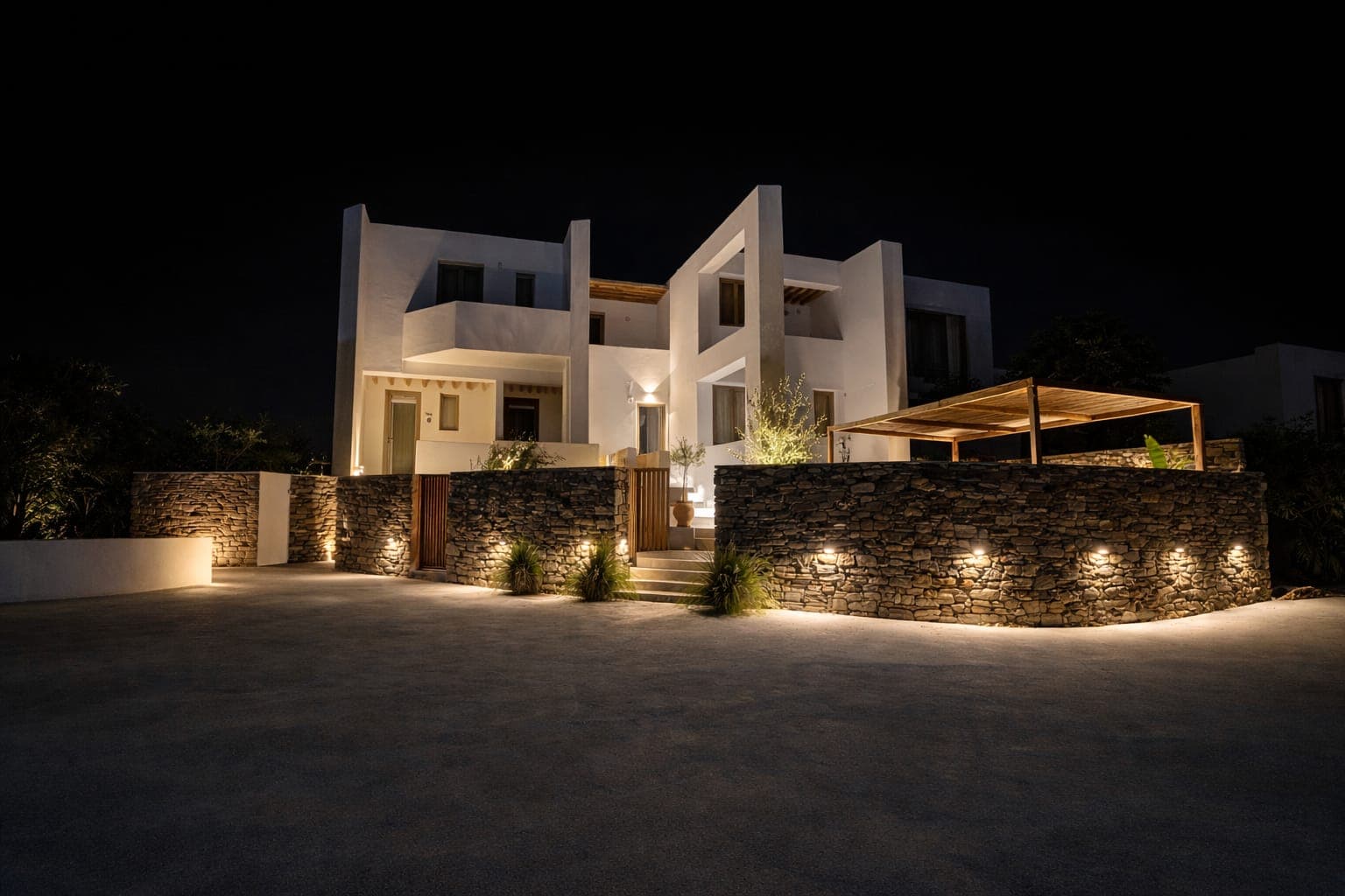 properties-REYASUITES-2.jpg