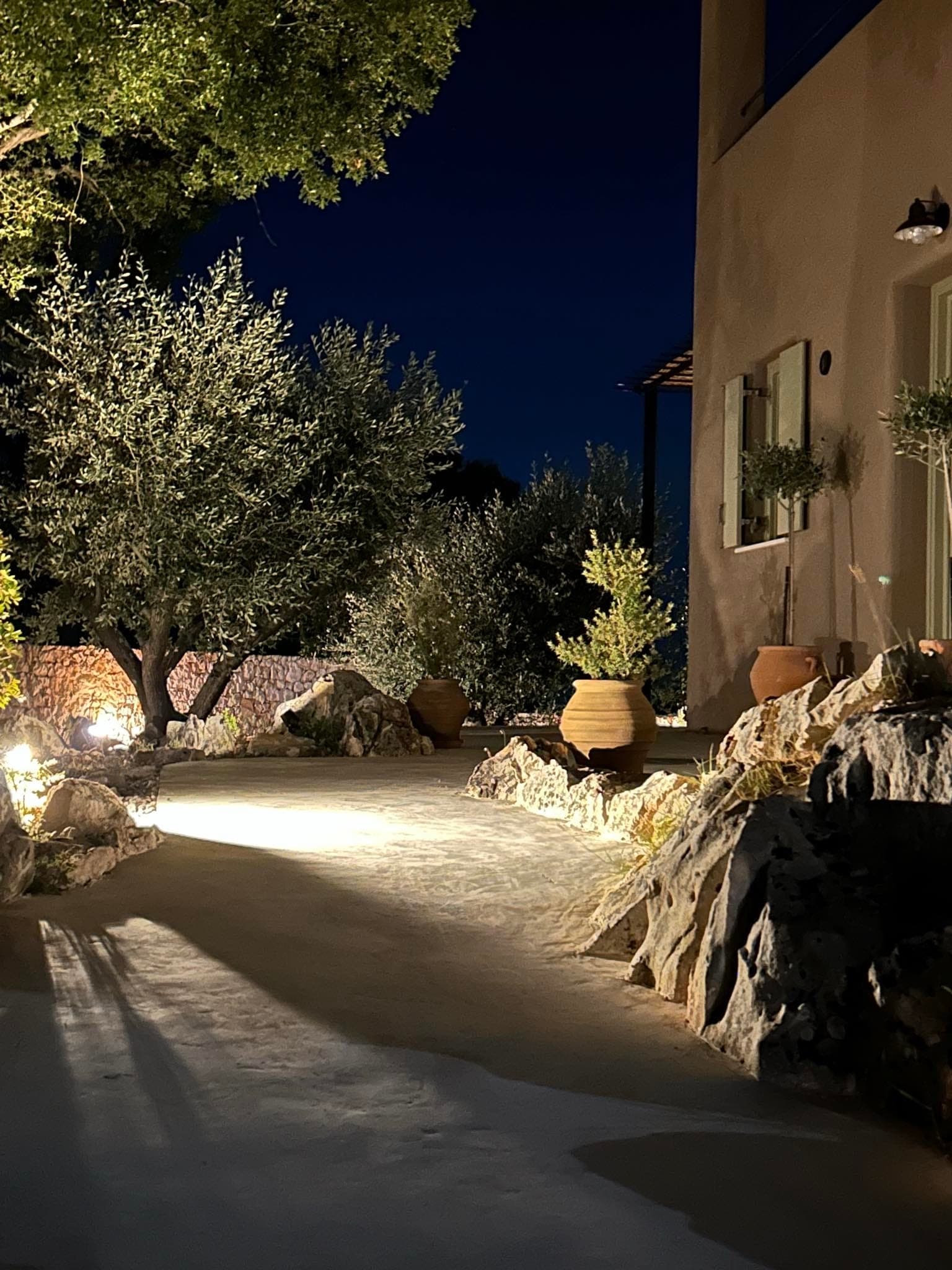 properties-ROCKNOLIVE-4.jpg