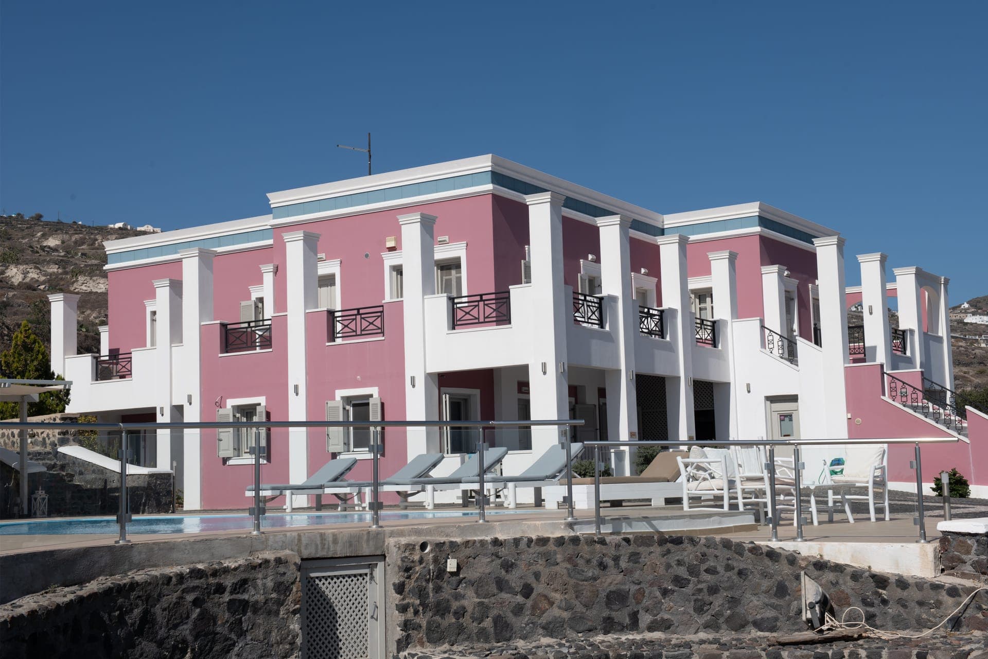 properties-ROSESUITES-3.jpg