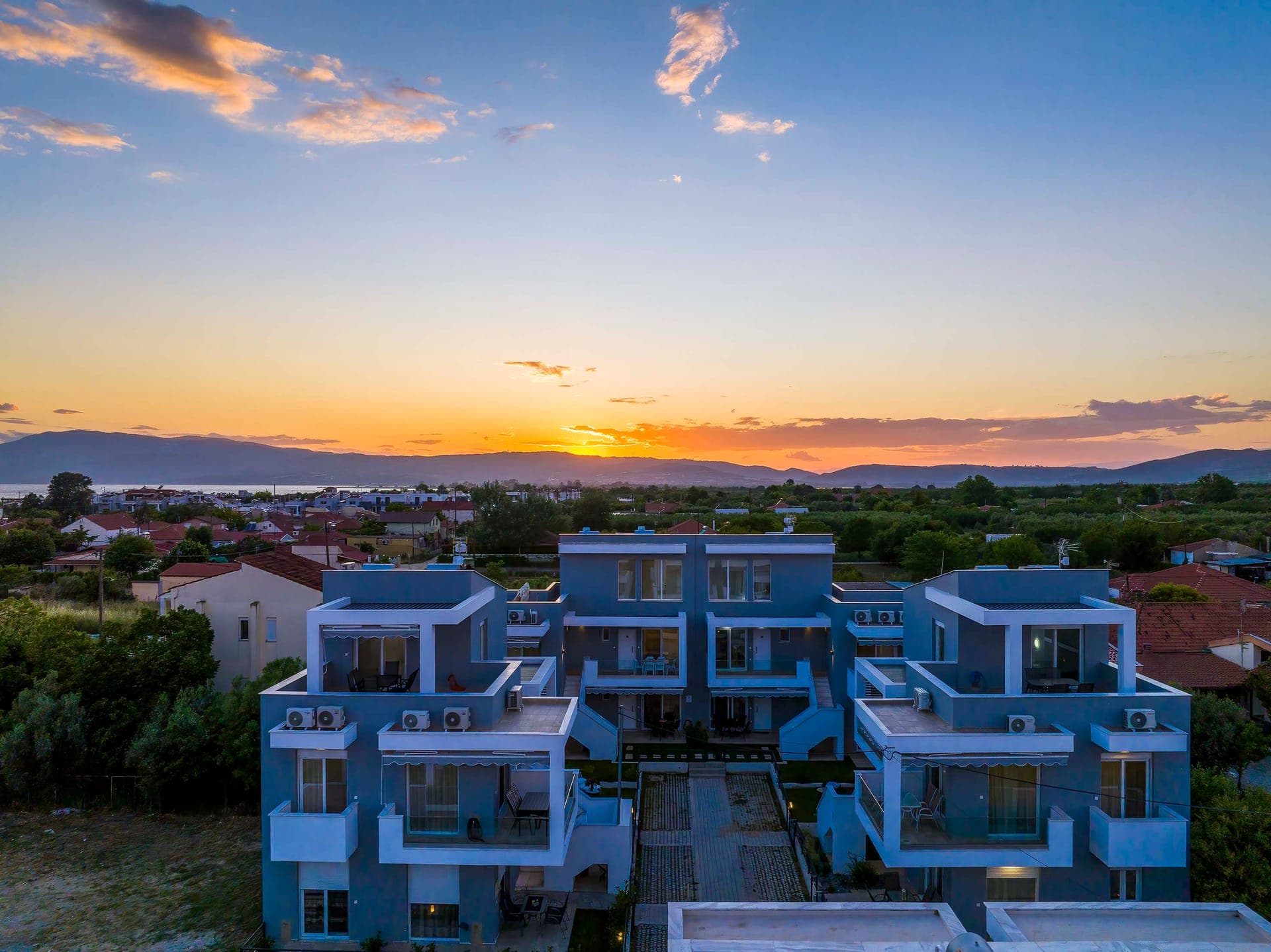 properties-ROXANIRES-4.jpg
