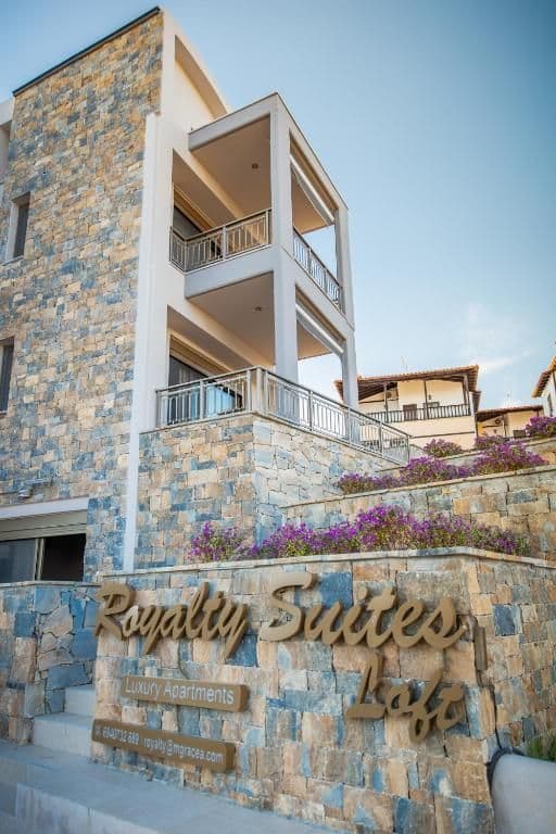 properties-ROYALTYLOF-0.jpg