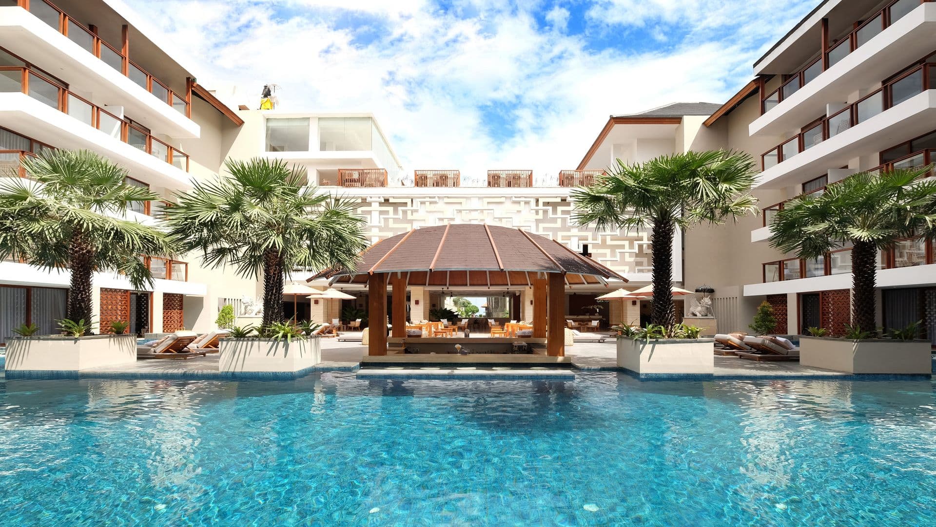 properties-ROYSUITES-1.jpg