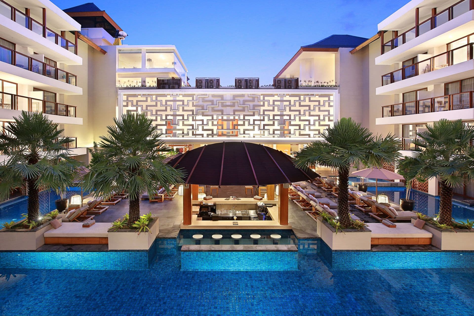 properties-ROYSUITES-2.jpg