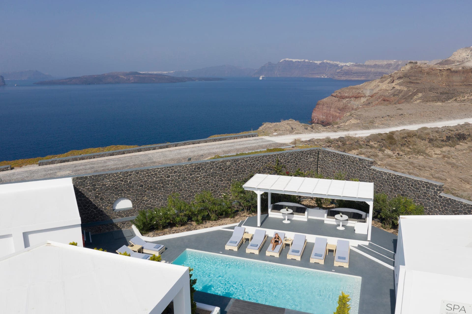 The property has an amazing view to the Caldera cliffs and the famous volcano of Santorini. From our property you can also enjoy the best view of the sunset.