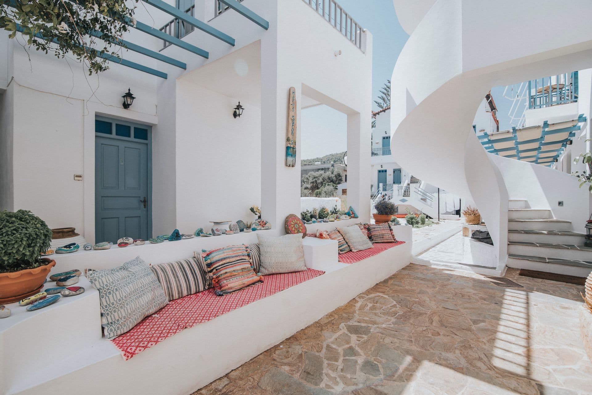 properties-SARONIS-3.jpg