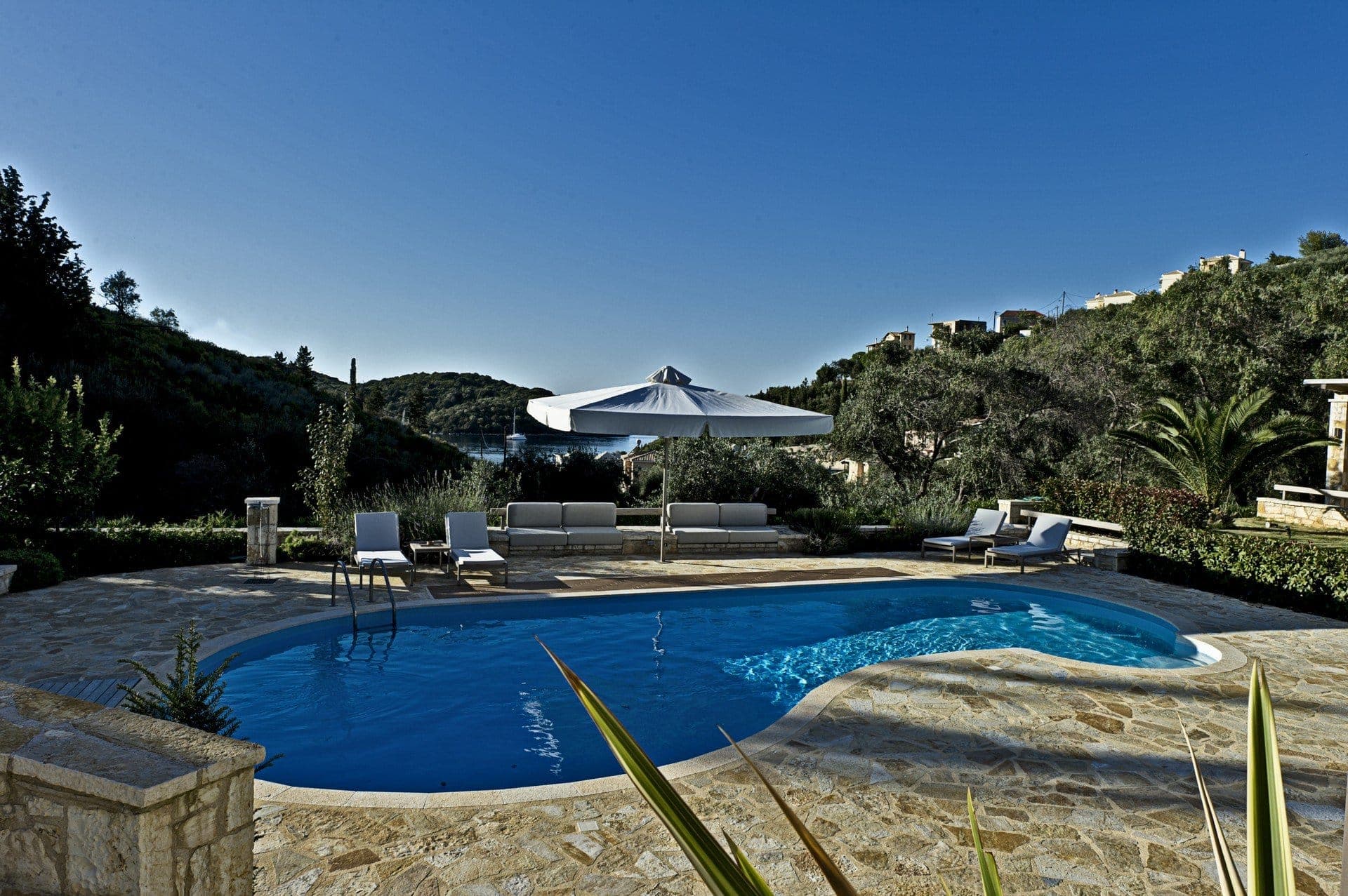 properties-SAZVII-3.jpg