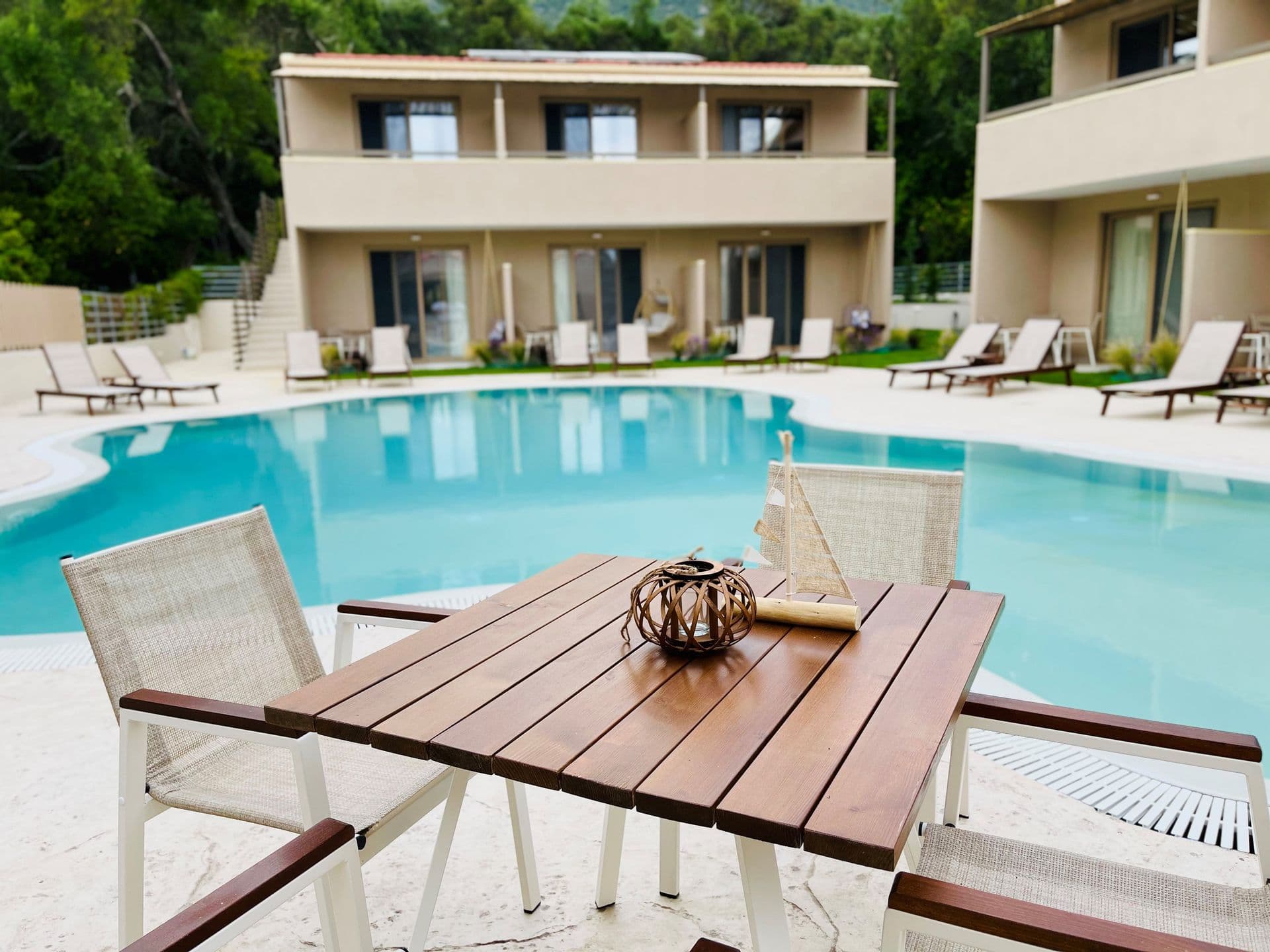properties-SCARABEO-1.jpg