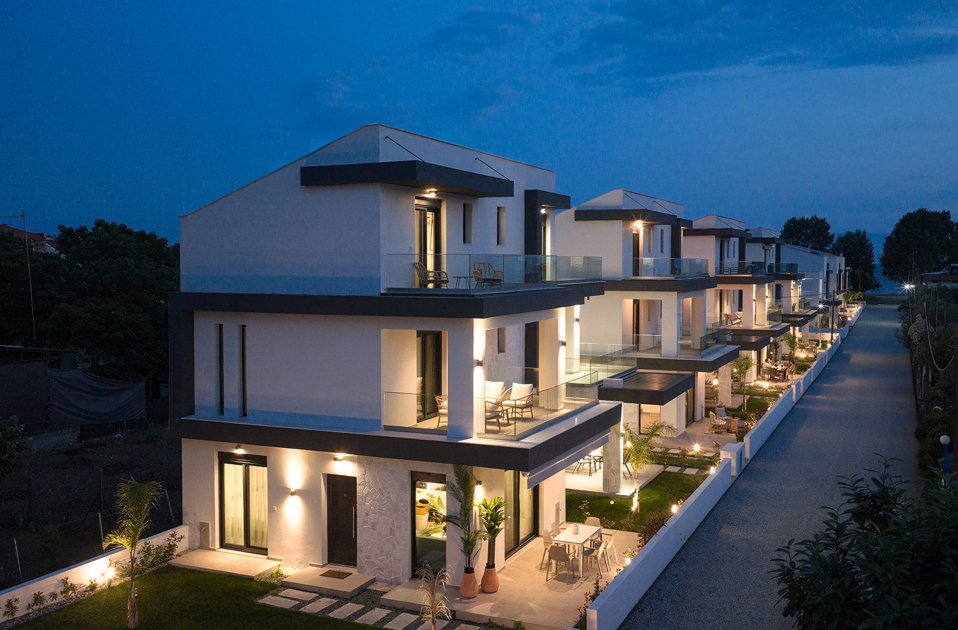 properties-SEAPEARLRE-0.jpg