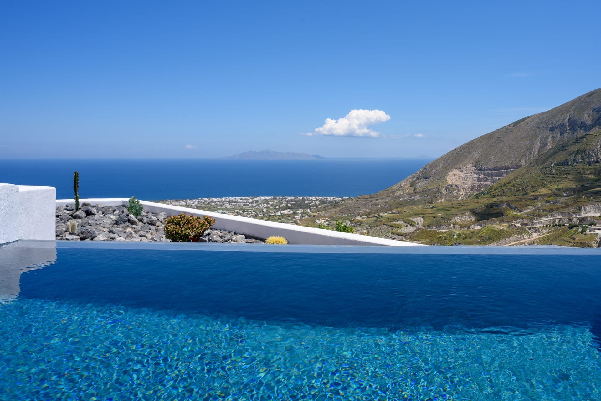 Delilah Private pool