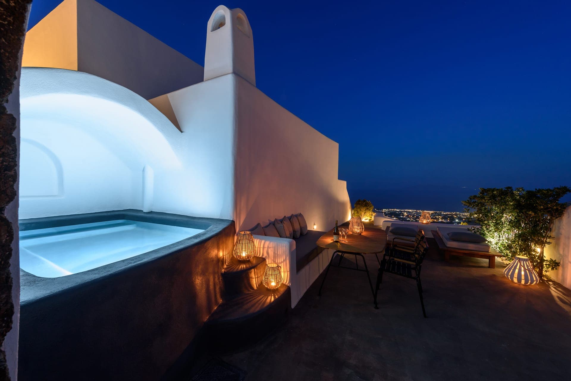 Adelle Private heated plunge Pool
