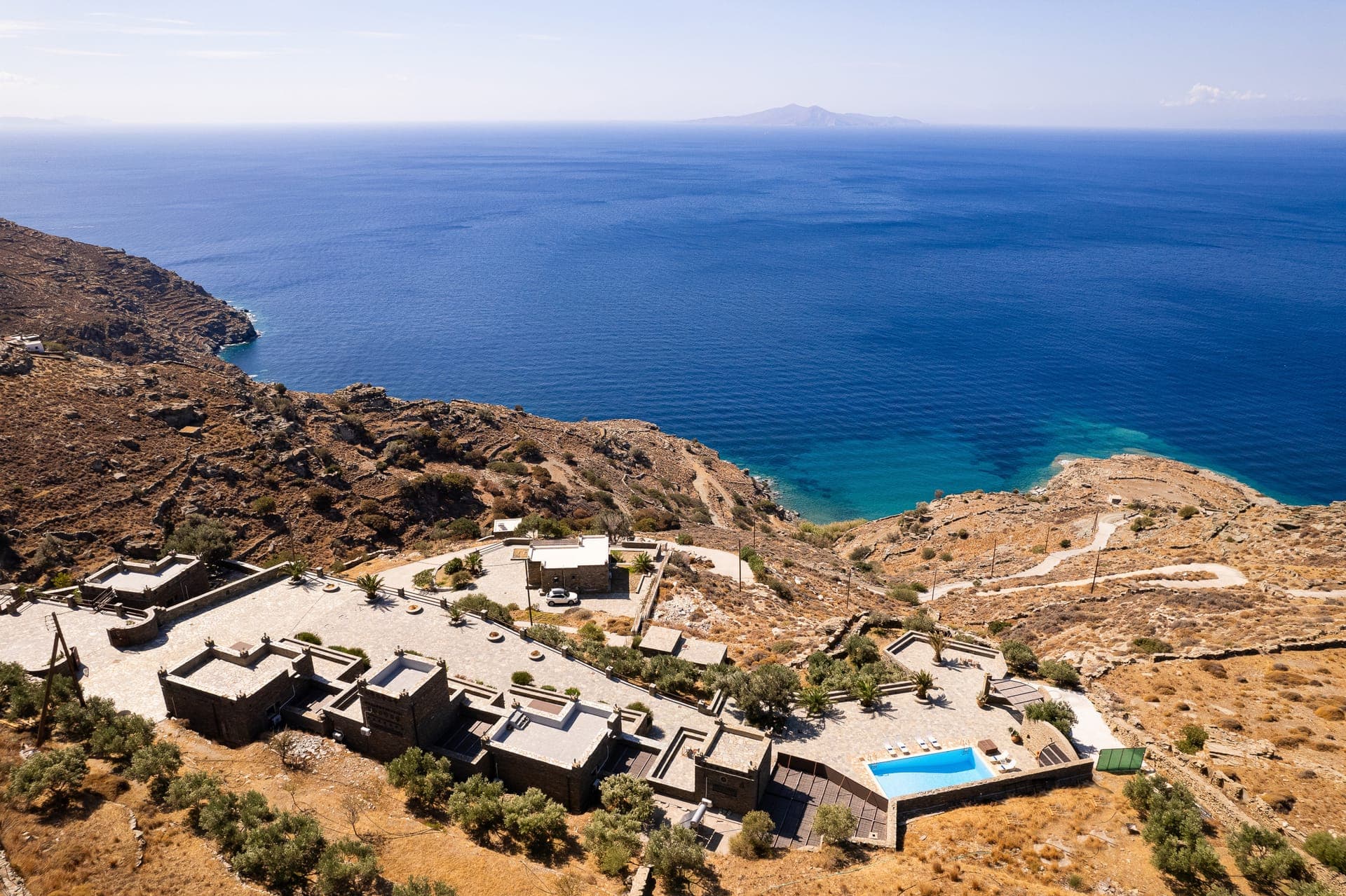 properties-SERANDROS-2.jpg