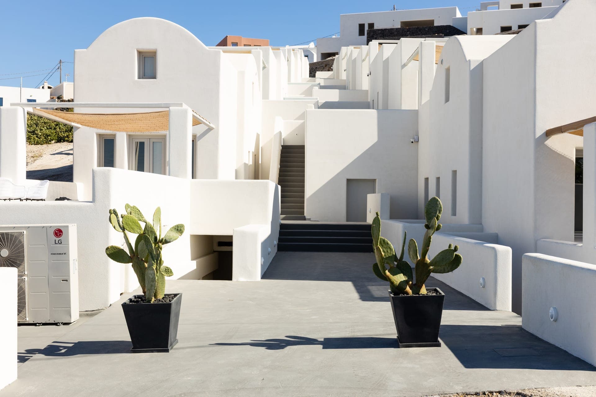 properties-SERAPIAS-2.jpg