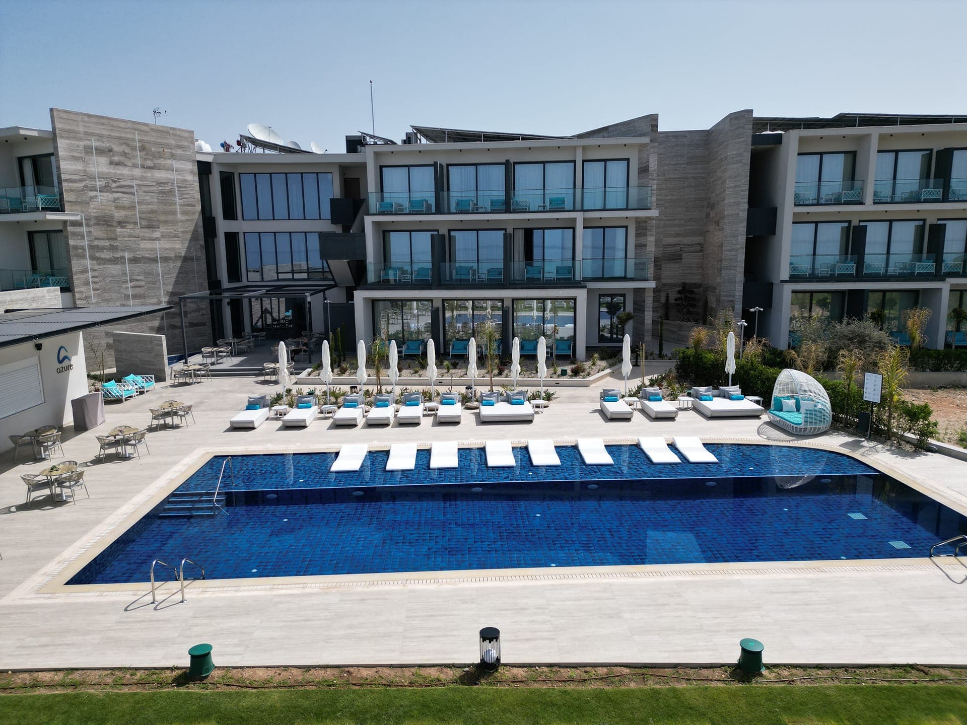 properties-SERBELLAS-2.jpg