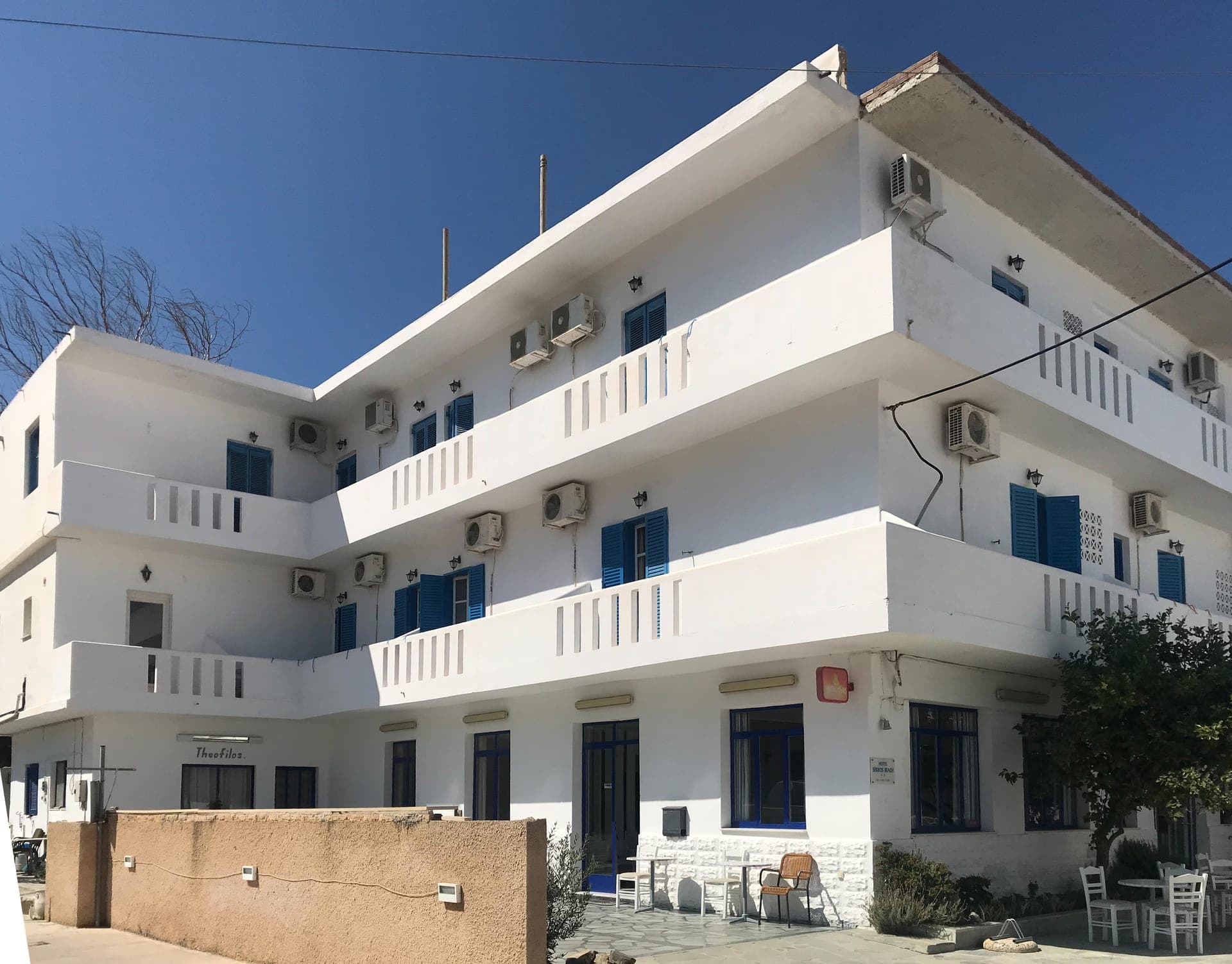 Στέκεται αγέρωχο υπερήφανο για τα 55 του χρόνια