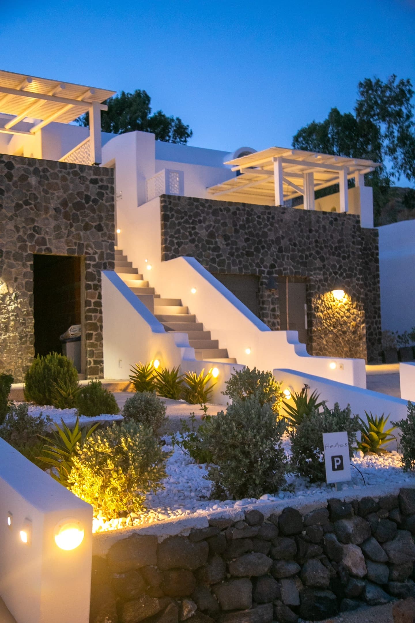 properties-SHADESOFWH-3.jpg