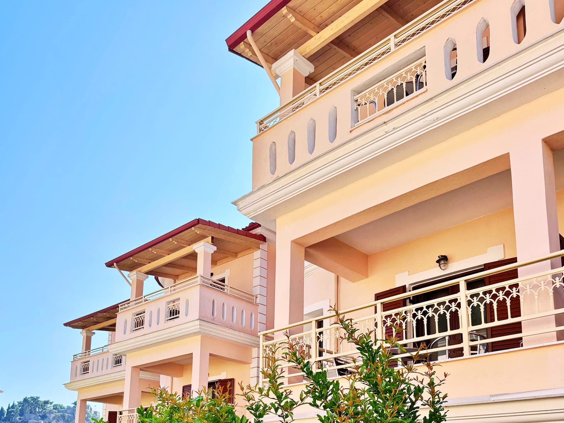 properties-SIFAKISHS-1.jpg