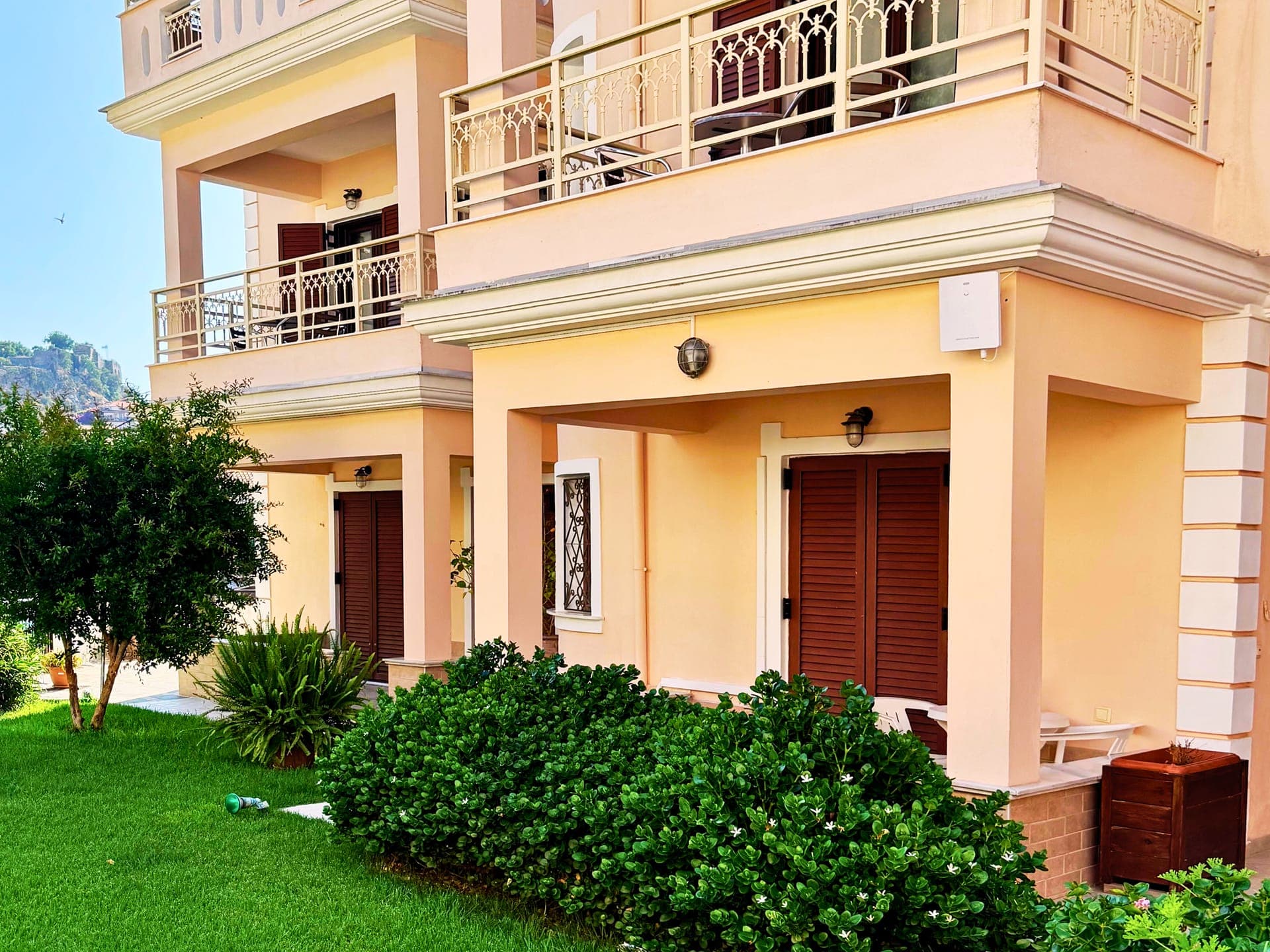 properties-SIFAKISHS-3.jpg