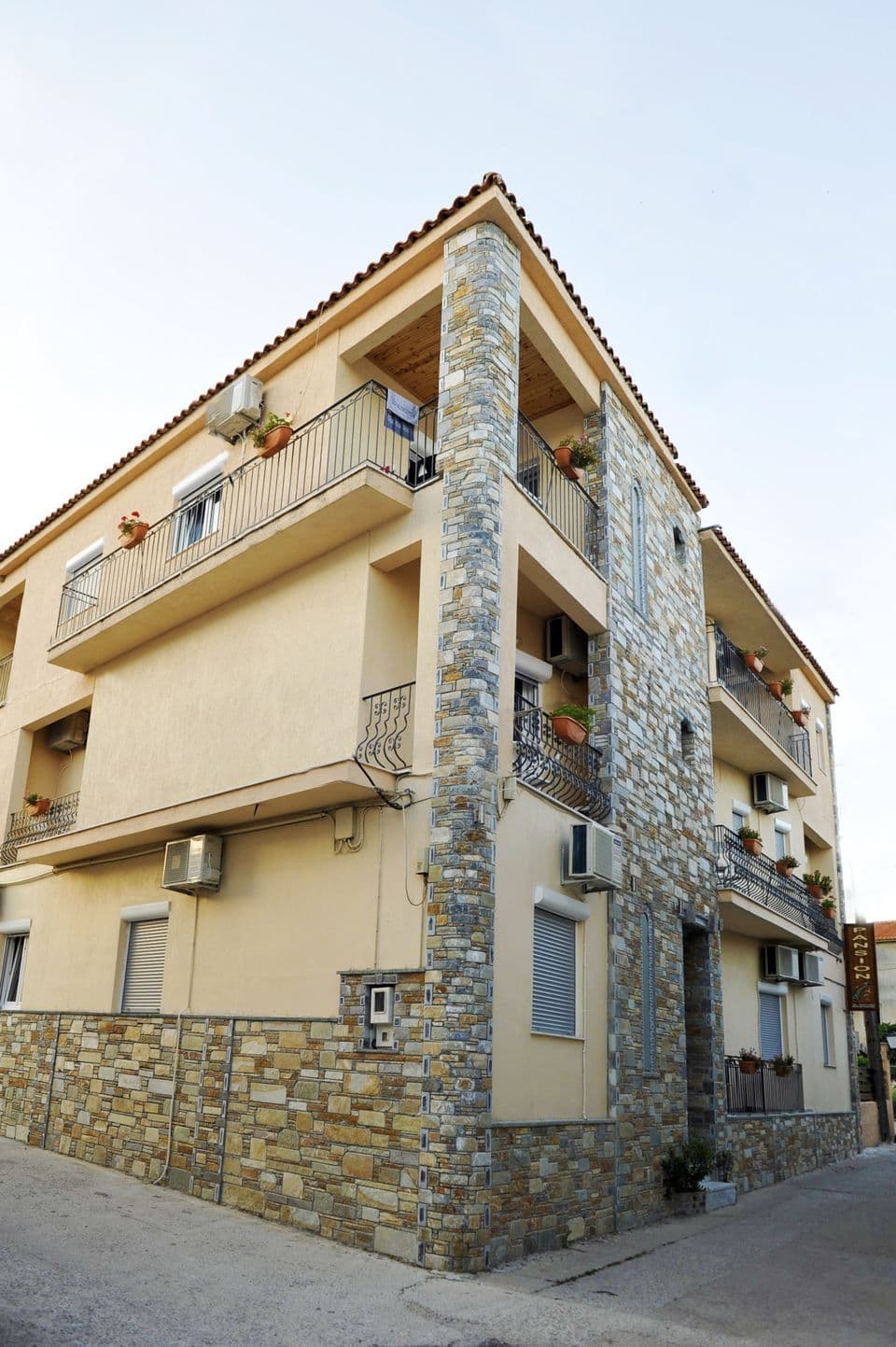 properties-SKIANTHION-0.jpg