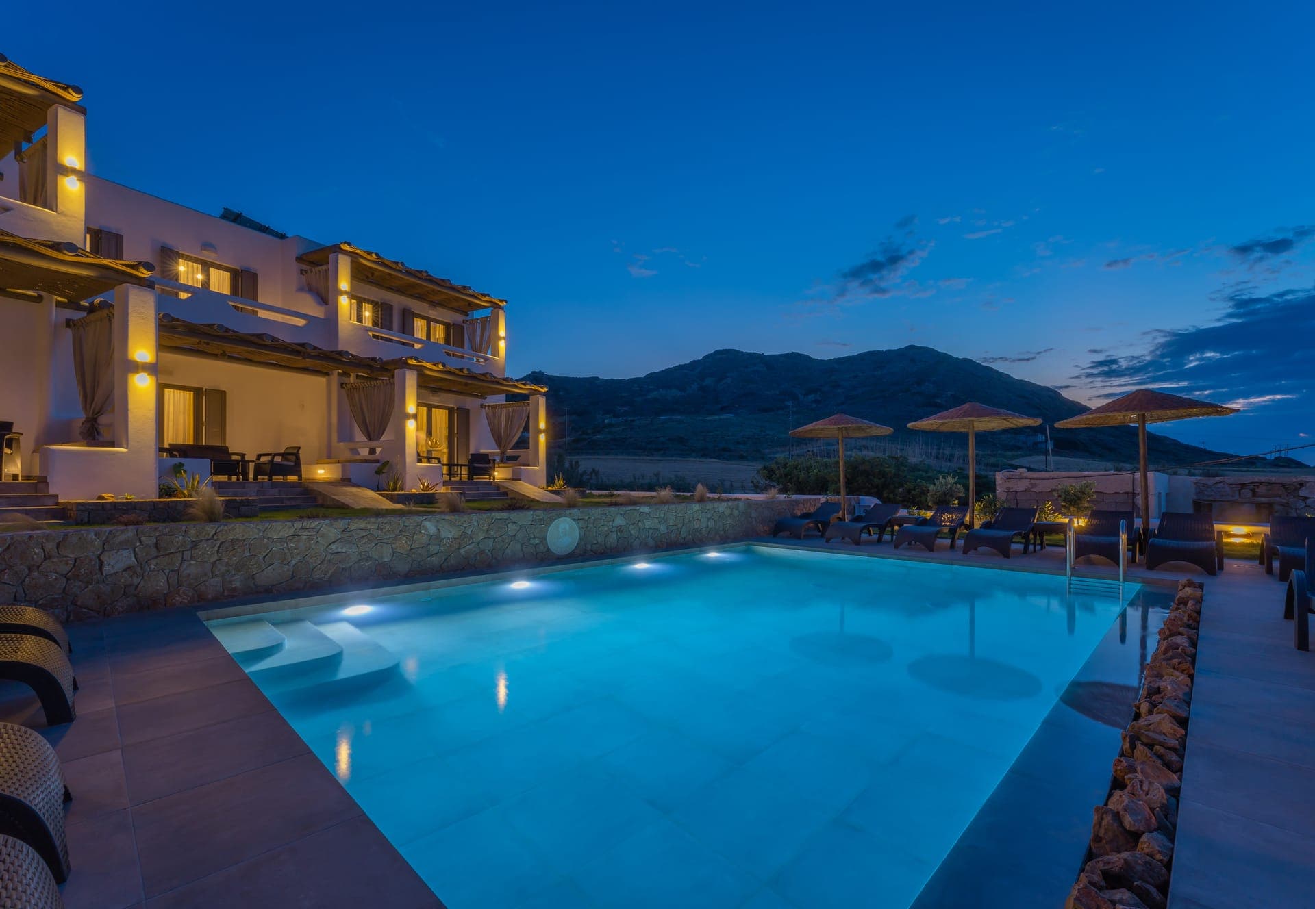properties-SKYROSTR-2.jpg