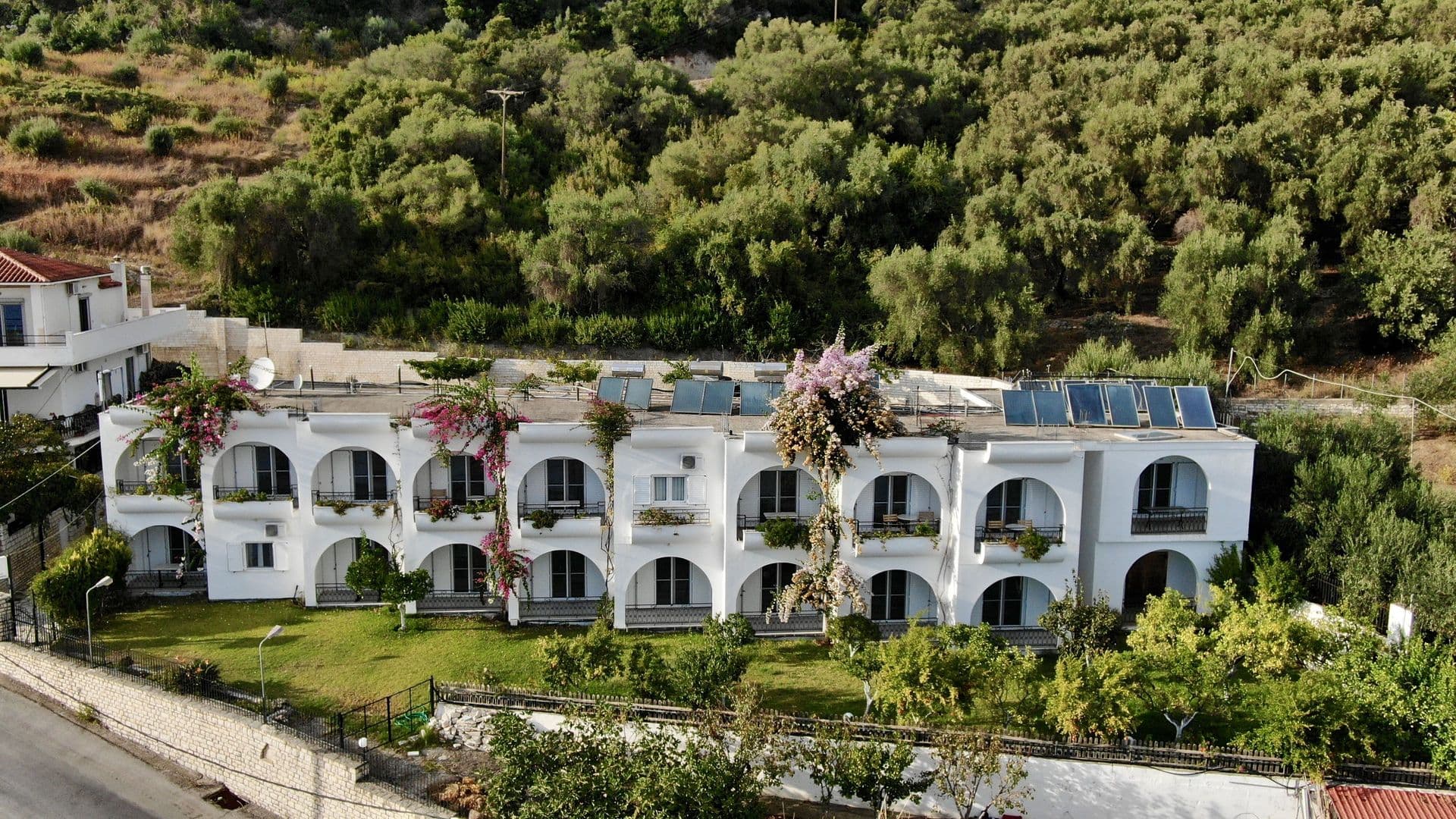 properties-SPIROS-1.jpg
