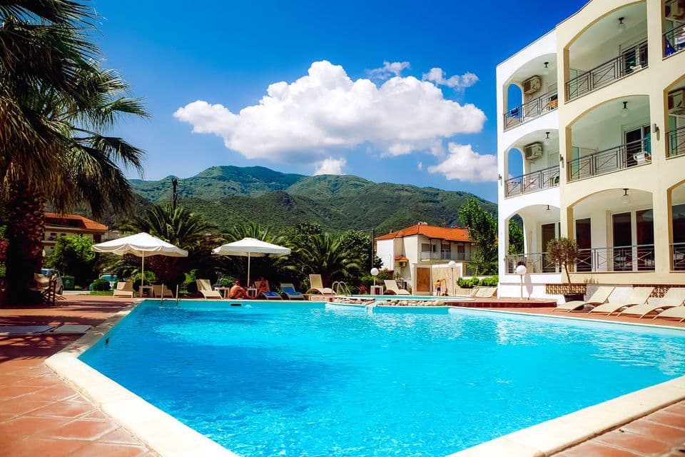 Hotel
Building B
Standard Double rooms
Standard Triple rooms