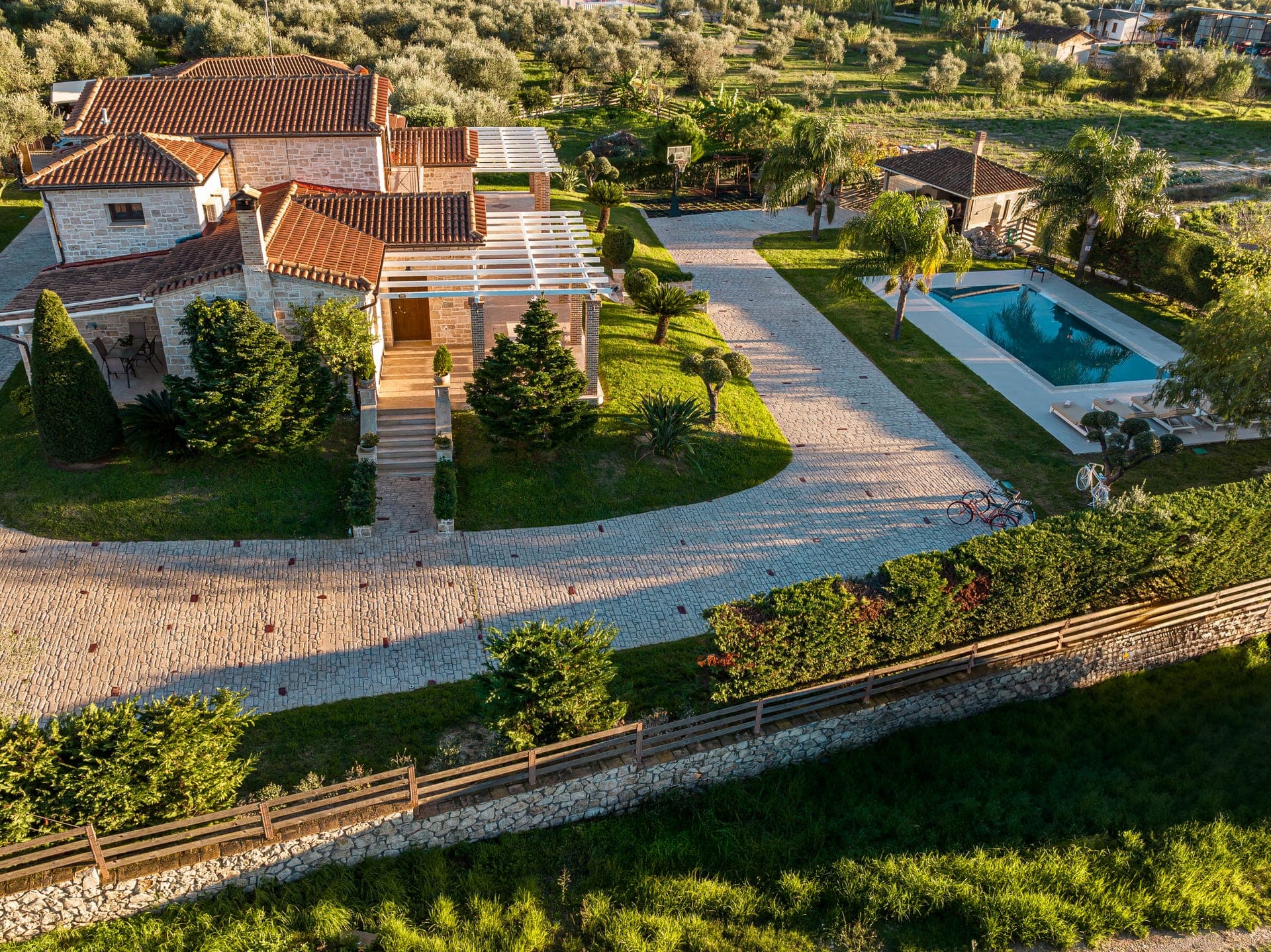 properties-TERRANOSTR-4.jpg